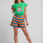 Short sastre de ondas multicolor - Échate flores